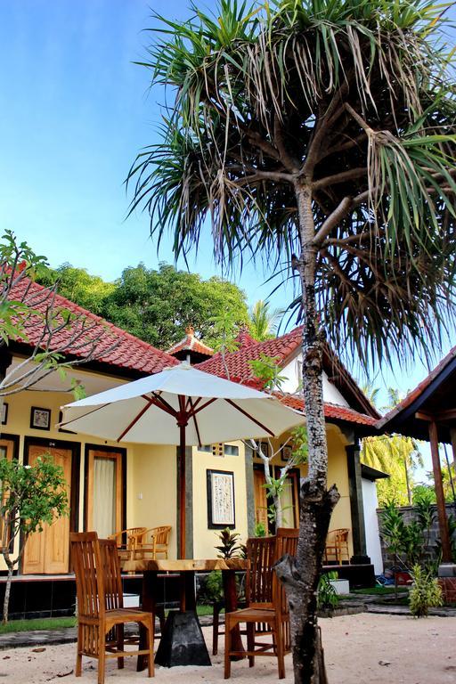 Surya Home Stay Nusa Lembongan  Exterior photo