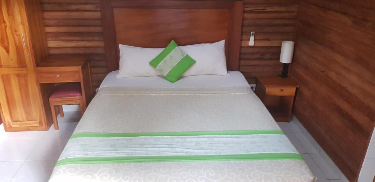Surya Home Stay Nusa Lembongan  Exterior photo