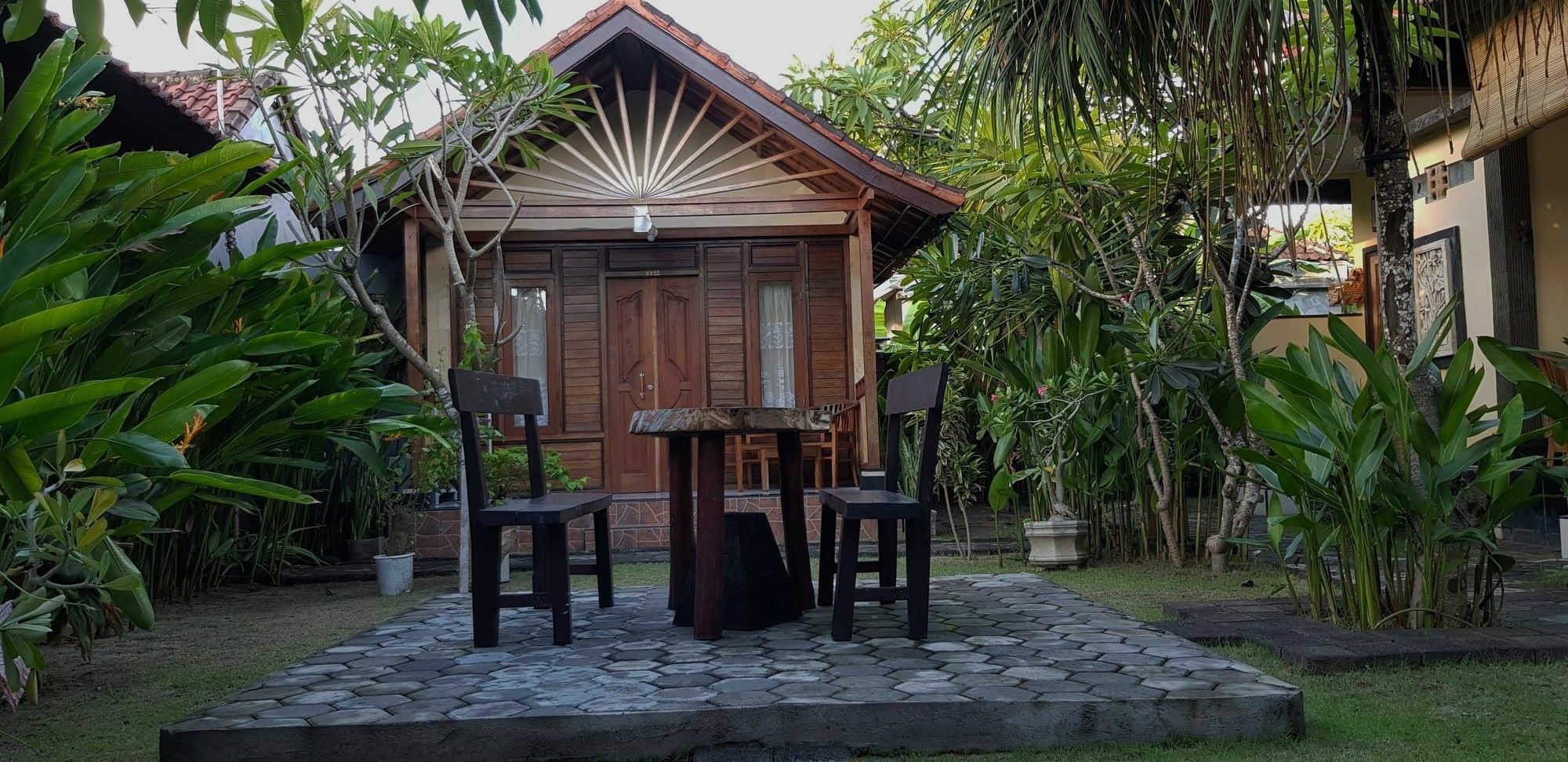Surya Home Stay Nusa Lembongan  Exterior photo